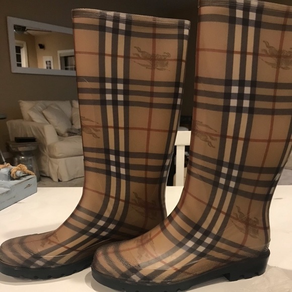 Burberry Shoes - Burberry rain boots